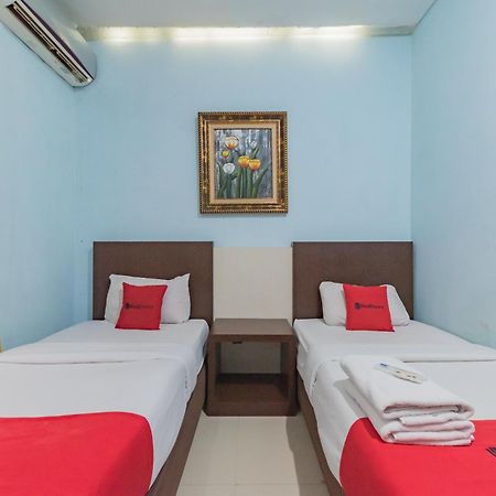 Reddoorz At La Mega Near Pasar Pagi Cirebon Hotel Buitenkant foto